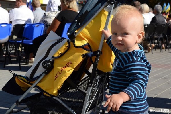 Мер Луцька у День міста заговорив сімома мовами. ФОТО