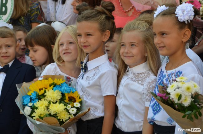 Під гаслом «Вперше»: луцька школа №27 відкрила свої двері. ФОТОРЕПОРТАЖ