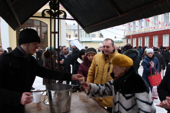 Віртуальне одруження та випуск магістрів. Добрі новини Волині