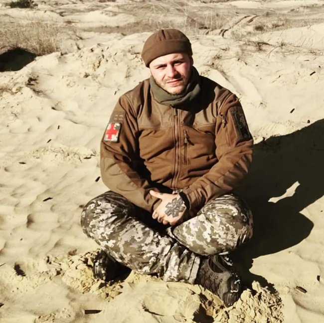 «Я вже нічого не боюся й уявляю зустріч з сином»: лучанка майже сім місяців чекає з полону захисника Маріуполя