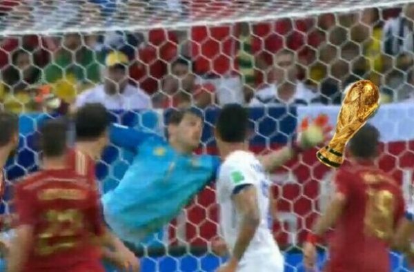 Виліт Іспанії: реакція інтернету в фотожабах