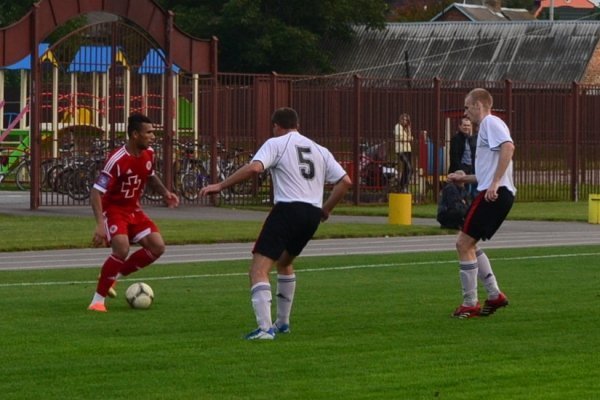 Як «Волинь» грала з сільською командою. ФОТО