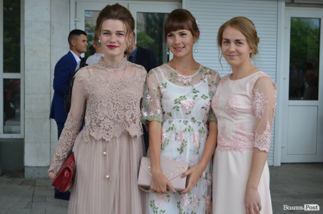 «Ви наша надія»: у луцькому педколеджі – випускний. ФОТО