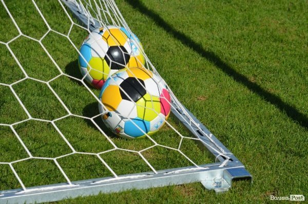 Футболісти ФК «Волинь» тренувались зі школярами. ФОТО