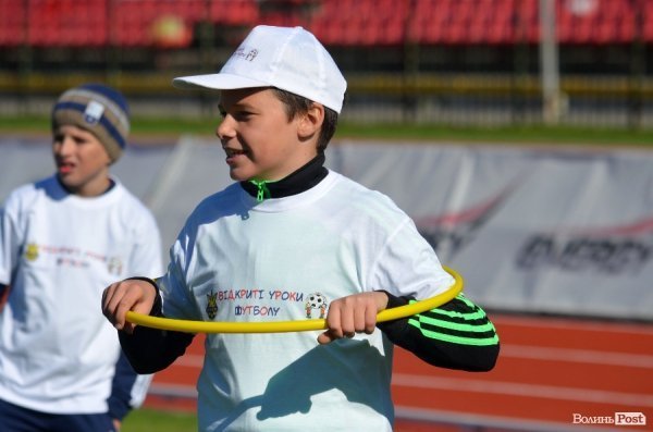 Футболісти ФК «Волинь» тренувались зі школярами. ФОТО