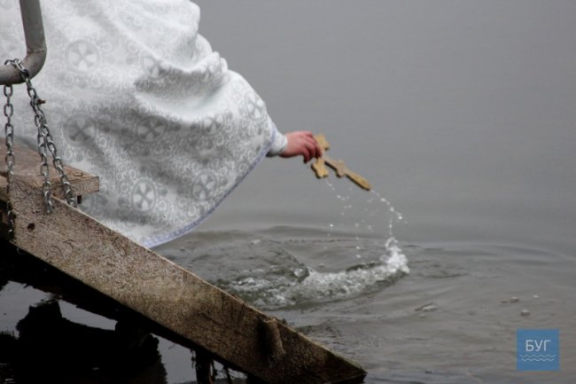 Як у Володимирі купалися на Водохреще. ФОТО