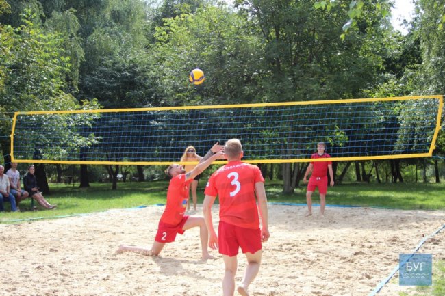 Стріт-бол, теніс і пляжний волейбол: як святкували ювілей волинського міста. ФОТО