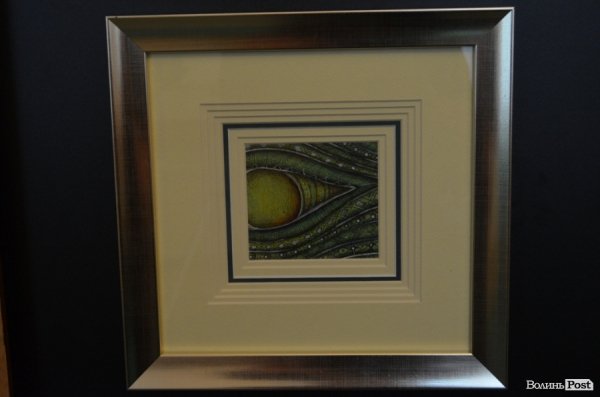 У Луцьку відкрилася виставка картин, які можна «читати» руками. ФОТО