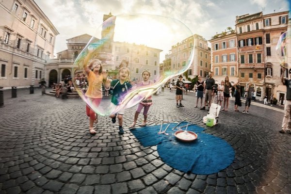 Чарівні світлини дітей з різних країн світу під час гри. ФОТО