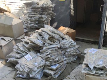 Громада на Волині передала бійцям 14 бригади 850 комплектів форми