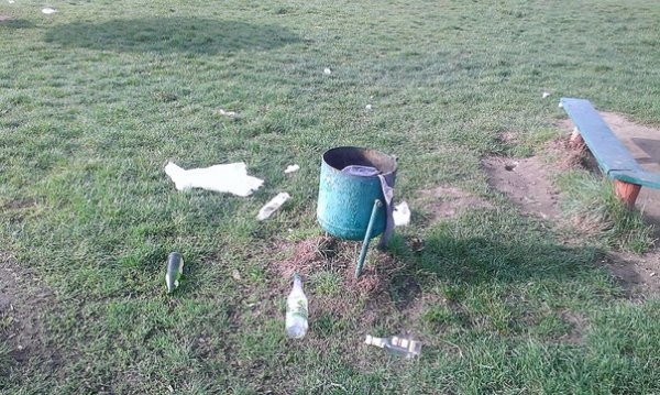 Ковельський пляж перетворився на смітник. ФОТО