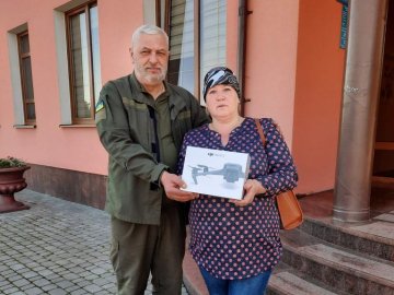 Матір загиблого воїна з Волині передала 100 тисяч гривень для ЗСУ