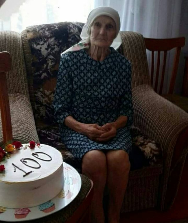 Виростила 5 дітей, має 11 онуків та 19 правнуків: волинянка відгуляла столітній ювілей 