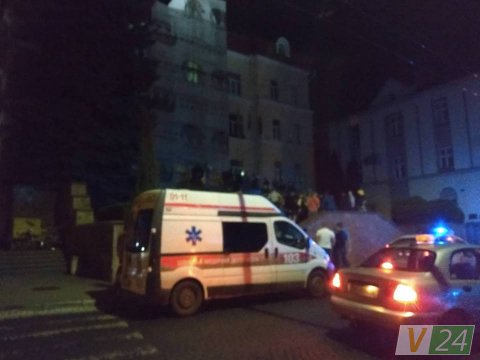 З’явилися фото інциденту біля міськради в Луцьку
