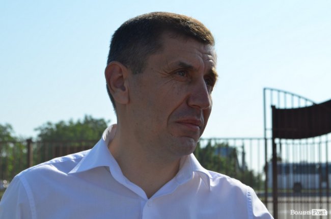 Прекрасне місце для занять спортом, - міністр оцінив стадіон у селі на Волині