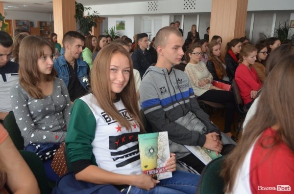 У Луцьку презентували книжку реальних історій про Іловайськ. ФОТО