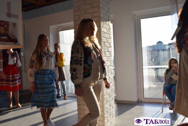 Етноодяг волинського краю представили у «Промені». ФОТО