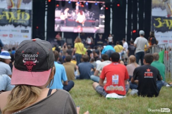 Як тисячі людей відривалися на фестивалі «Захід». ФОТО