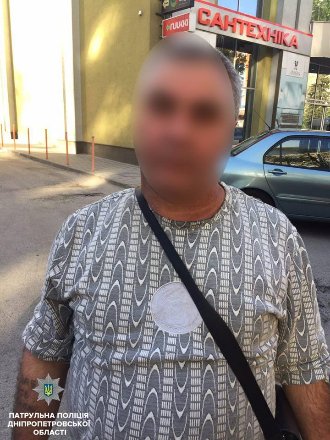 Водій маршрутки збив 19-річну дівчину та поїхав далі. ФОТО