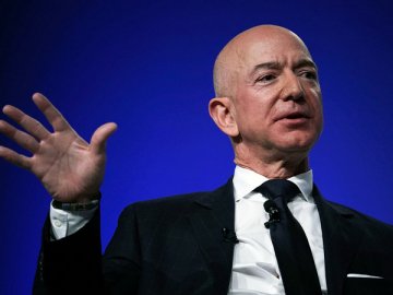 Джефф Безос втратив статус найбагатшої людини світу