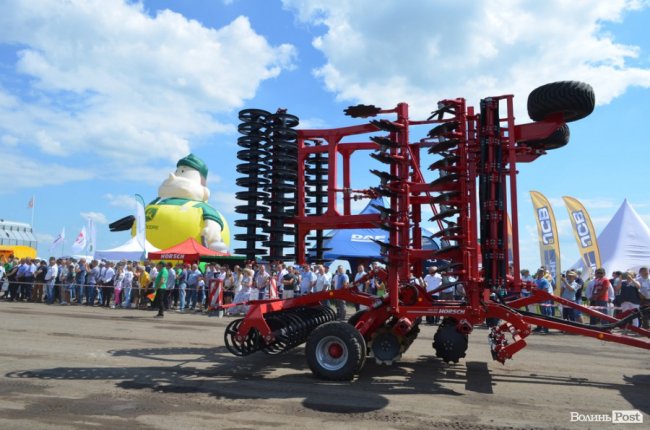 Аграрна еліта серед пшеничних колосків: на Волині – День поля. ФОТО