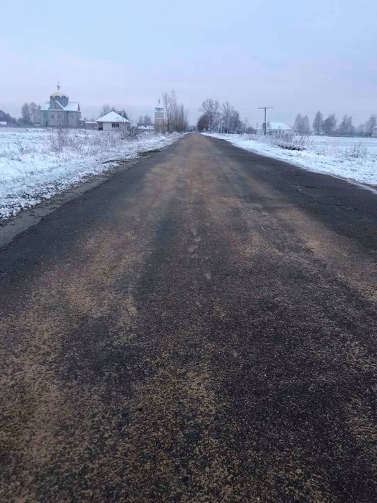 На Волині зі снігом та ожеледицею вночі боролося 65 механізмів 