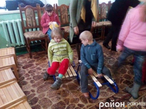 Волинські байкери зробили подарунок для малюків