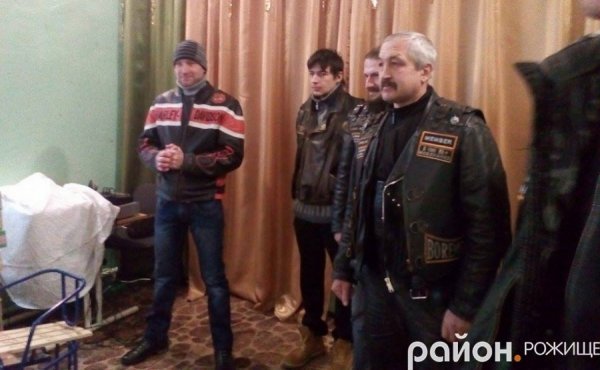 Волинські байкери зробили подарунок для малюків