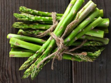 Лучанка розповіла, як вирощує спаржу 