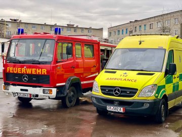 Німці передали Нововолинську пожежні автомобілі і швидку