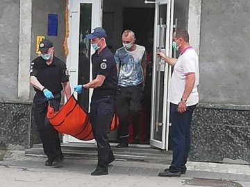 Під час судового засідання у Луцьку жінку забрала «швидка»