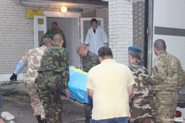 У Луцьк привезли тіла бійців батальйону Айдар. ФОТО