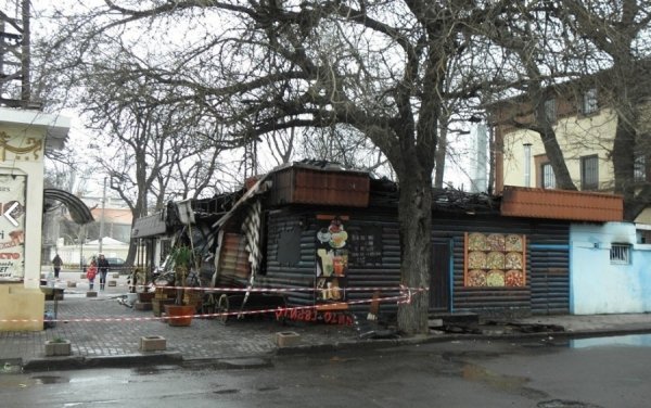 В Одесі згорів ресторан. ФОТО. ВІДЕО