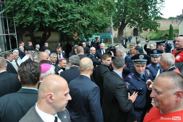 Президент Польщі приїхав у Луцьк помолитися. ФОТО