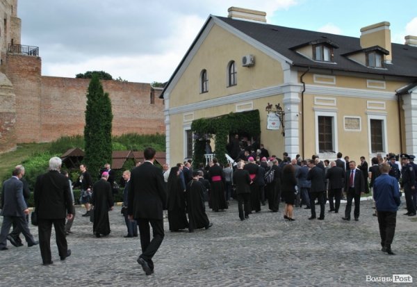 На поминальний обід високопосадовці пішли у ресторан «Корона Вітовта»