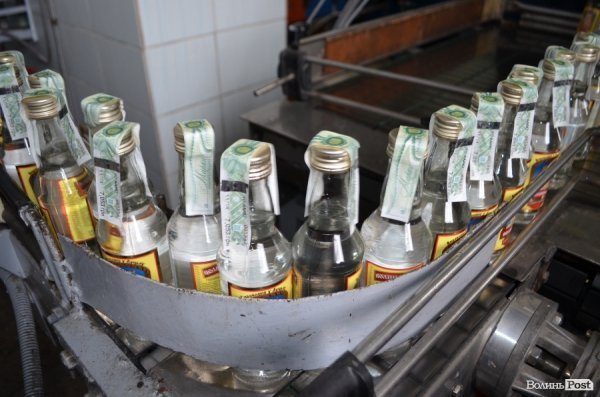 На луцькому спиртзаводі запустили нову лінію виробництва горілки. ФОТО. ВІДЕО