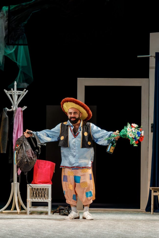 Реальні історії, зібрані у сценічне зізнання: чим дивуватимуть у Волинському драмтеатрі 4 – 8 лютого