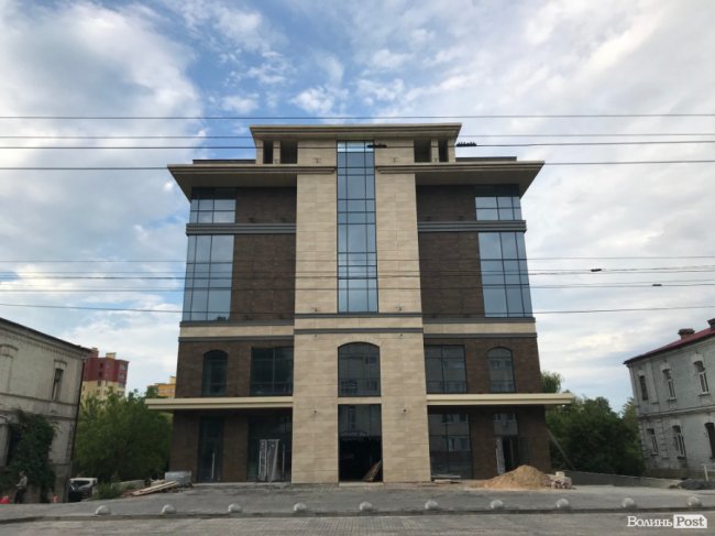 Піца від чемпіона Італії і заняття від тренера Каменських: яким буде «MOJO Hall» у Луцьку*