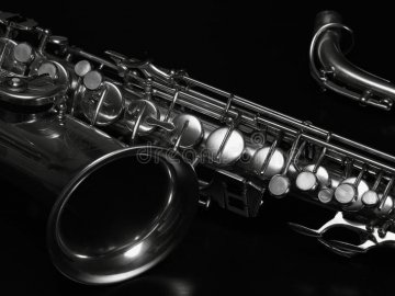 Проломили голову і забрали саксофон: жорстоке побиття музиканта