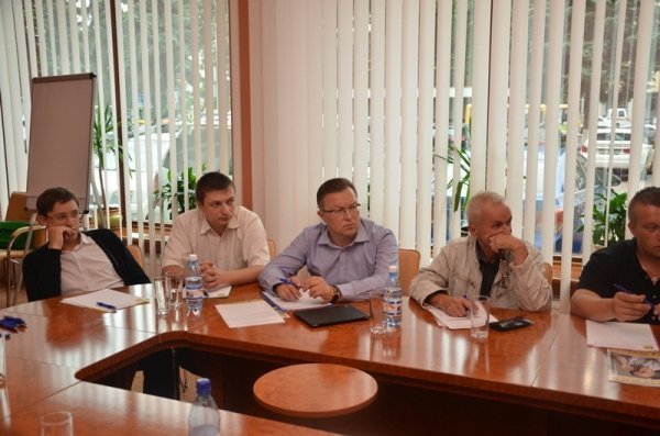 «Суд має бути народним, а не державним» - круглий стіл у Луцьку. ФОТО