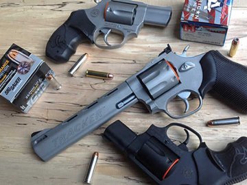 Волинянину, який продавав незаконну зброю, оголосили про підозру