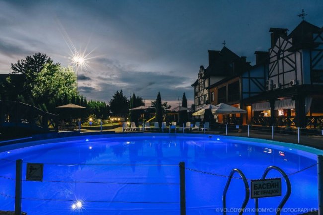 У Луцьку стартував сезон басейнів: де і за скільки поплавати