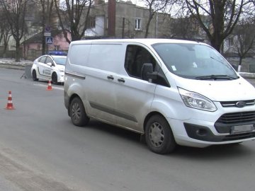 Повідомили подробиці ДТП у Луцьку, під час якої водій збив на переході матір з дитиною