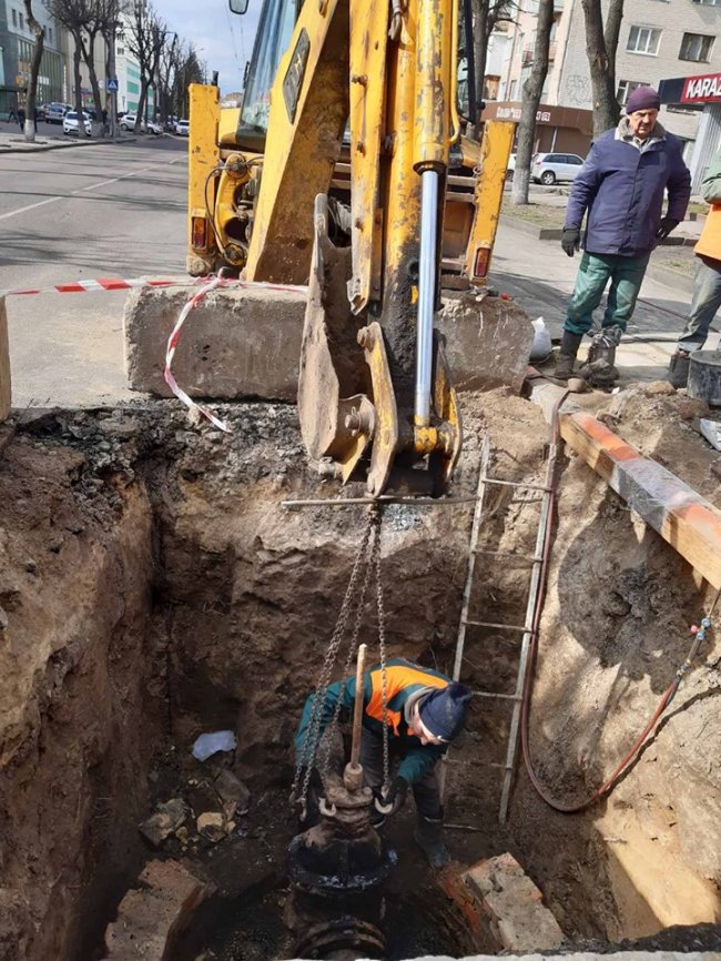  У домівках лучан вже частково з'явилась вода