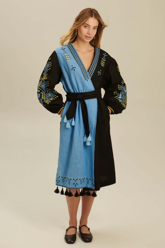 Вишиті сукні — унікальний одяг жіночого гардеробу*