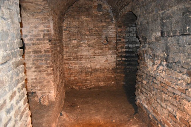 У Луцьку під вежею Чорторийських археологи вкотре розкопали невідомі підземелля