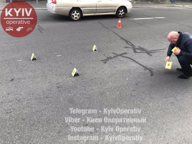 У Києві на переході на смерть збили молоду  жінку