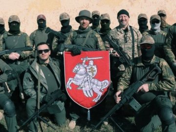 Розповіли, скільки білорусів воюють за Україну