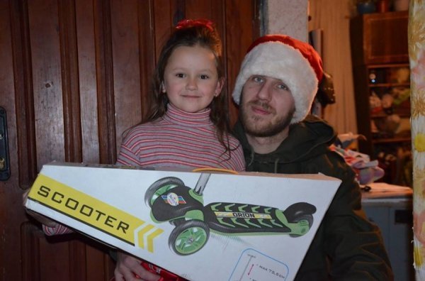 У Луцьку волонтери передали «миколайчики» для діток загиблих героїв