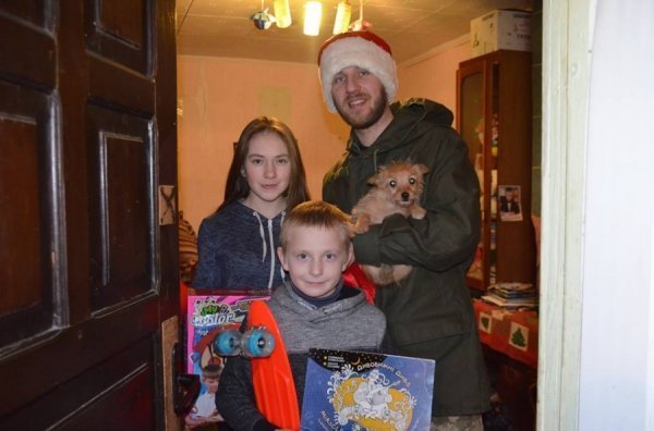 У Луцьку волонтери передали «миколайчики» для діток загиблих героїв